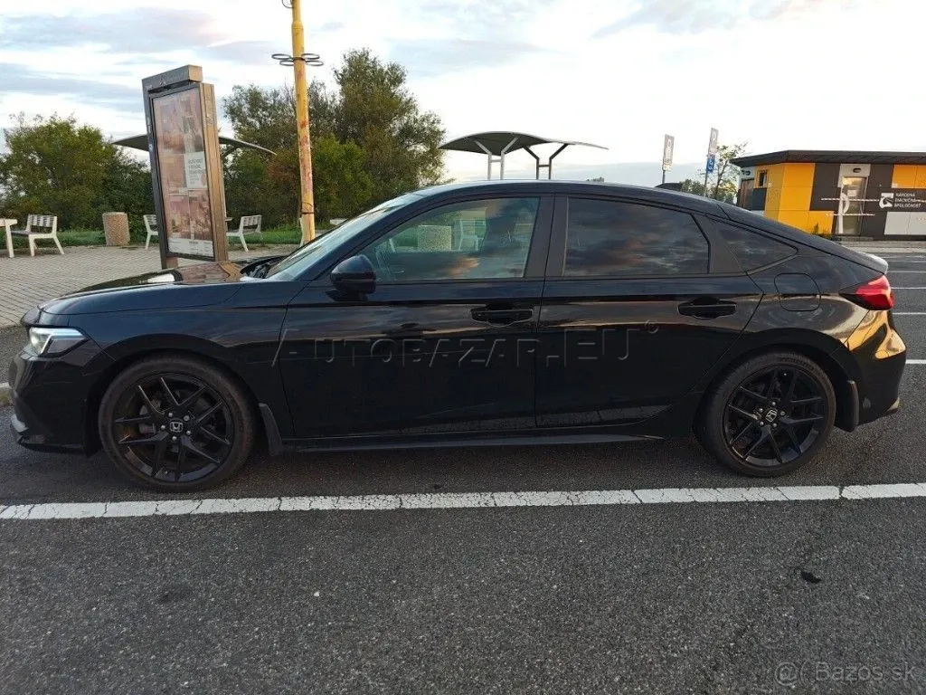 Honda Civic Hybrid Sport I-mmd - fotografia 3