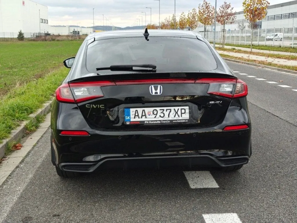 Honda Civic Hybrid Sport I-mmd - fotografia 5