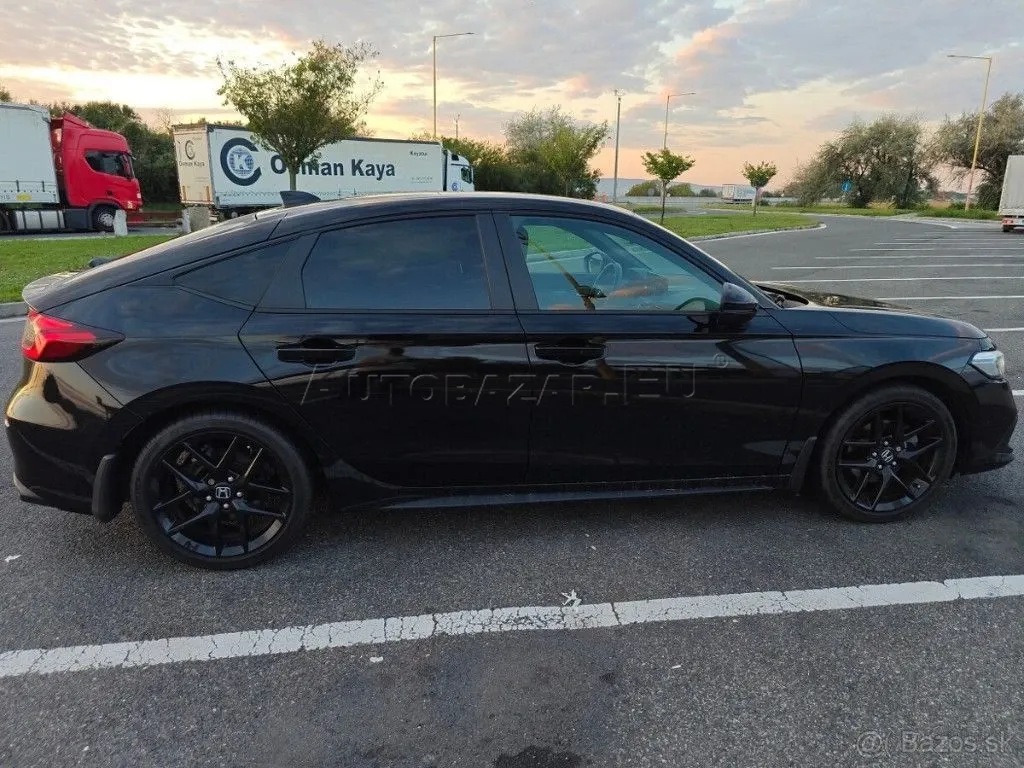 Honda Civic Hybrid Sport I-mmd - fotografia 2