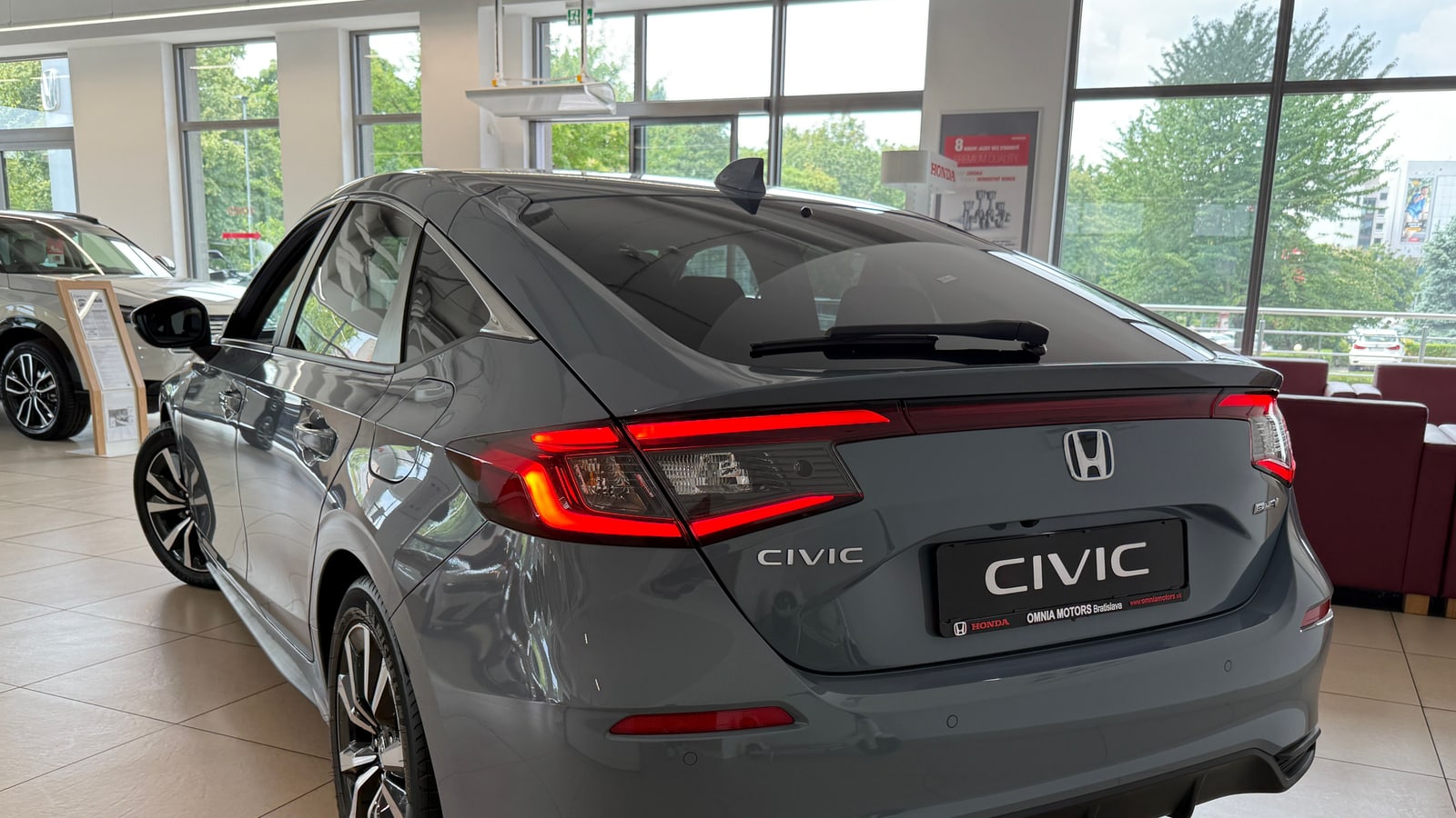 Civic 2,0 i-MMD Elegance e:HEV - fotografia 3